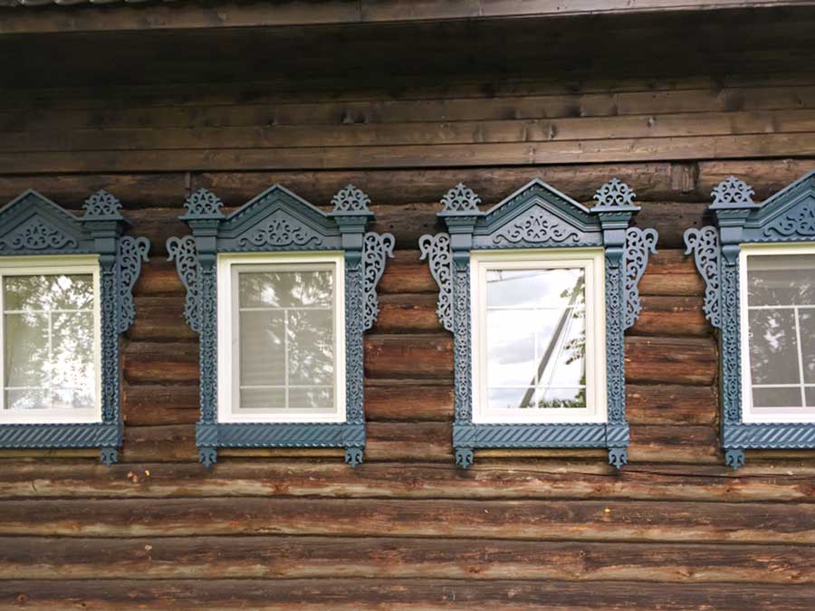 Какие пластиковые окна ставить в деревенский дом?